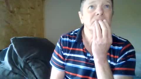 Snapshot of lu485947452685193669 chatting on May 2026 01:51:02 PM lu485947452685193669 online show from May 2026 01:51:02 PM