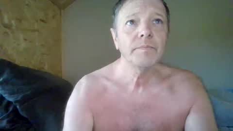 Snapshot of lu485947452685193669 chatting on May 2026 11:05:01 AM lu485947452685193669 online show from May 2026 11:05:01 AM