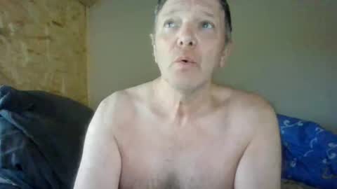 Snapshot of lu485947452685193669 chatting on May 2026 11:51:01 AM lu485947452685193669 online show from May 2026 11:51:01 AM