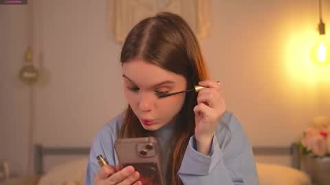 Lu 3 online show from October 2025 08:12:01 AM