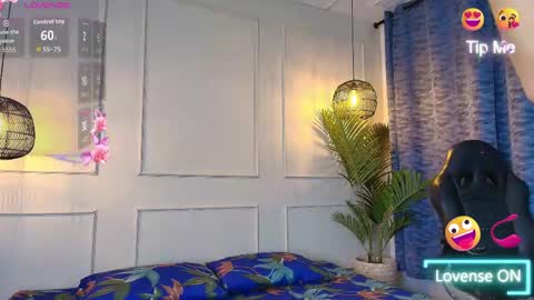 Snapshot of luandy_ chatting on May 2026 12:00:02 PM lUAN online show from May 2026 12:00:02 PM