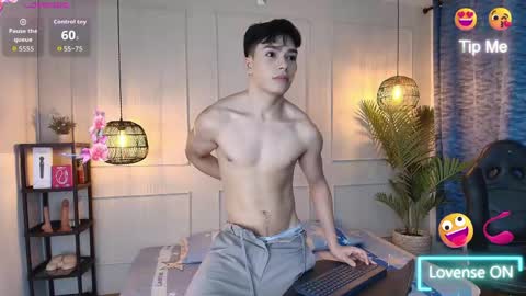 Snapshot of luandy_ chatting on May 2026 08:06:02 PM lUAN online show from May 2026 08:06:02 PM
