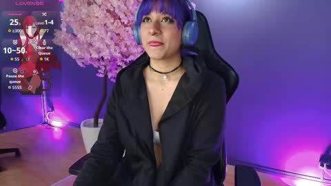 Luan online show from December 2025 12:43:02 PM