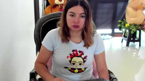 luara__01__lecat_1 online show from January 2026 03:27:01 PM