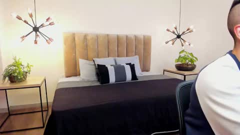 luca_morettii online show from September 2025 12:07:01 PM