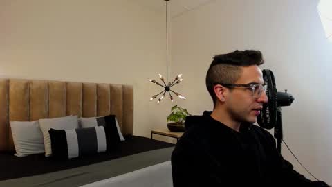 luca_morettii online show from October 2025 12:11:01 PM