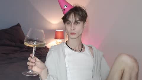 lucacharm online show from January 2025 09:02:01 PM