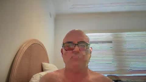 lucas10004 online show from December 2024 02:35:01 AM