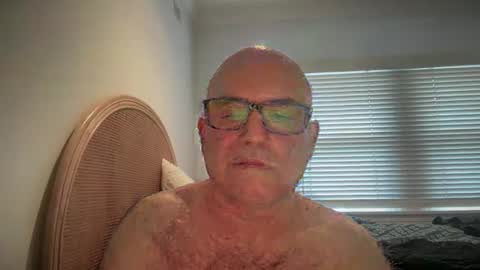 lucas10004 online show from December 2024 10:09:01 PM