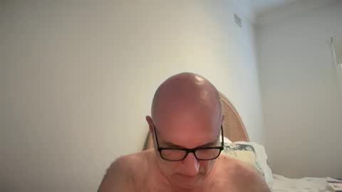 lucas10004 online show from February 2025 05:19:02 AM