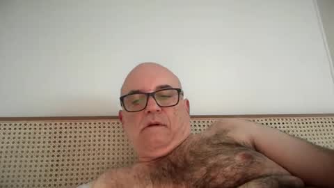 lucas10004 online show from October 2025 02:09:02 AM