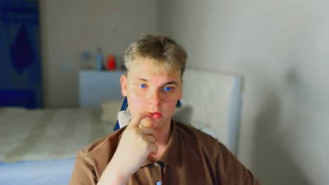 Lucas Gill online show from June 2026 06:30:01 PM