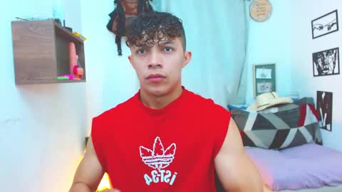 Lucas Luxx online show from September 2025 12:40:01 PM