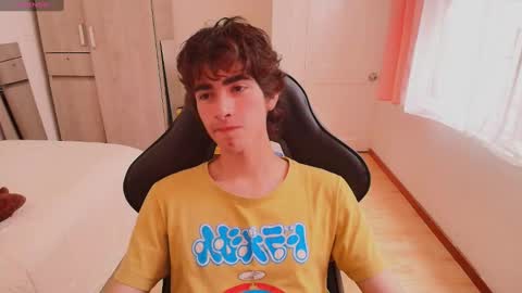 lucas_xo online show from September 2025 08:32:01 PM