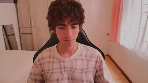 lucas_xo online show from September 2025 08:21:01 PM
