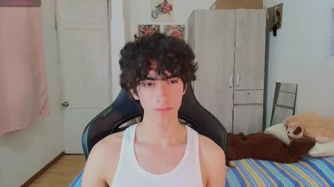 lucas_xo online show from March 2026 04:40:02 AM