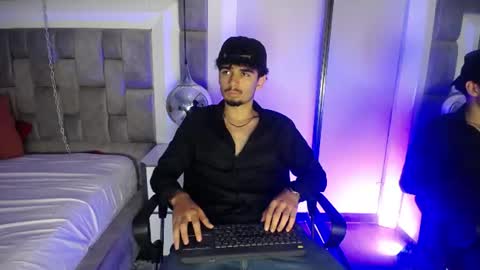 Snapshot of lucasthomson_ chatting on June 2026 04:10:01 AM lucasthomson_ online show from June 2026 04:10:01 AM