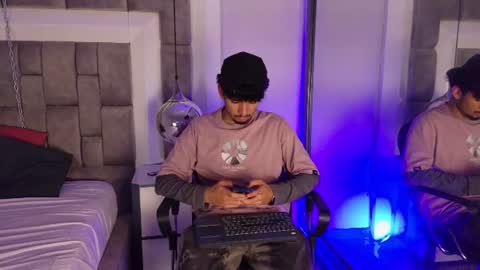 Snapshot of lucasthomson_ chatting on June 2026 03:49:01 AM lucasthomson_ online show from June 2026 03:49:01 AM