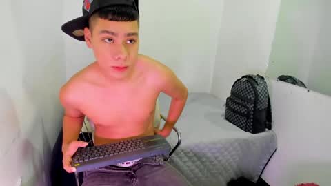 Snapshot of lucastorrez01 chatting on June 2026 11:44:01 PM LUCAS TORREZ online show from June 2026 11:44:01 PM