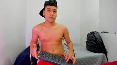 Snapshot of lucastorrez01 chatting on June 2026 11:25:01 PM LUCAS TORREZ online show from June 2026 11:25:01 PM