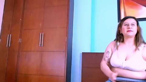 Snapshot of lucero_cute chatting on October 2025 01:14:01 PM Luero online show from October 2025 01:14:01 PM