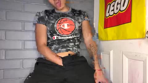 Snapshot of luchosaando chatting on December 2024 02:43:02 AM Felipe online show from December 2024 02:43:02 AM
