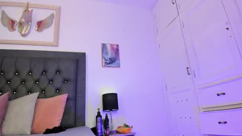 Lucia online show from November 2025 04:32:02 AM