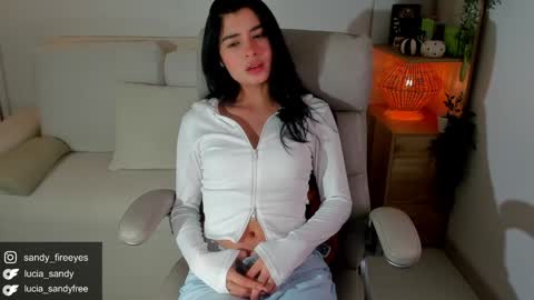 Lu   Intagramsandy fireeyes online show from October 2025 10:53:02 PM