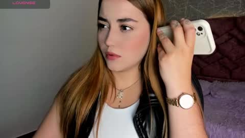 lucia star  online show from December 2024 05:03:01 PM