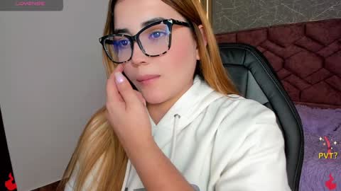 lucia star  online show from January 2025 06:12:02 PM