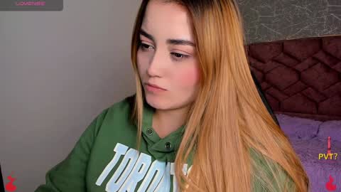 lucia star  online show from January 2025 08:02:01 PM