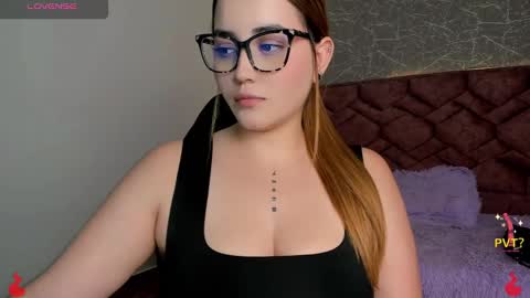 lucia star  online show from February 2025 10:13:01 PM