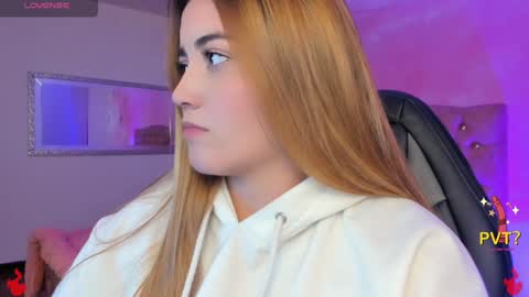 lucia star  online show from February 2025 05:52:02 AM