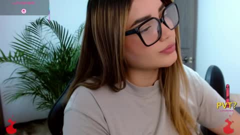 lucia star  online show from March 2026 03:16:02 PM