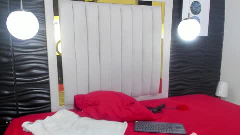 Lucia Vonne online show from February 2025 05:29:01 PM