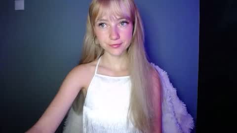 Lucy online show from September 2025 06:24:02 AM