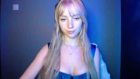 Lucy online show from September 2025 06:53:02 PM