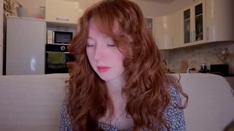 Lucia online show from September 2025 04:00:01 PM