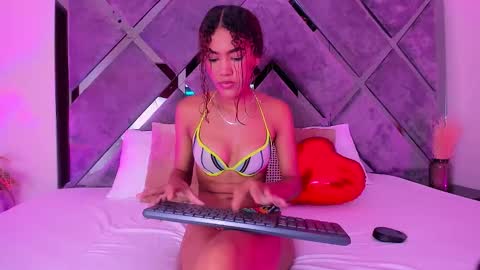 Lucia Gray online show from February 2026 02:00:01 AM