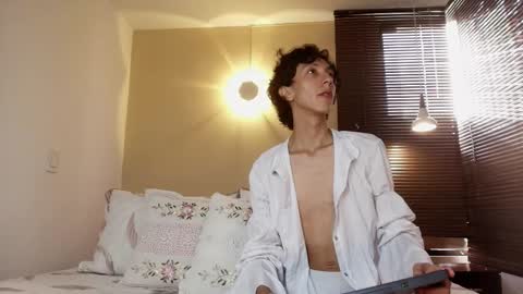 Lucian Morel S online show from October 2025 12:09:01 PM