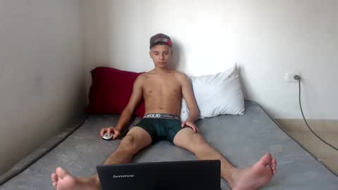 Snapshot of luciana_rober chatting on January 2025 02:41:02 PM luciana_rober online show from January 2025 02:41:02 PM