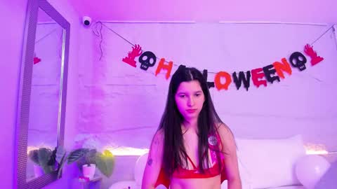 Luci  online show from October 2025 01:23:02 PM