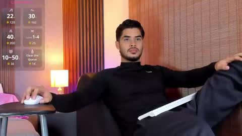 Snapshot of luciano_vitale_ chatting on July 2026 01:03:01 PM Luciano online show from July 2026 01:03:01 PM