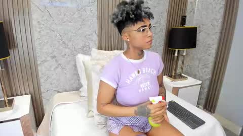  lucia wallace  online show from February 2026 11:01:01 PM