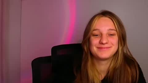 Lucie online show from November 2025 02:27:01 PM