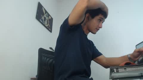 Snapshot of lucifferr_ chatting on February 2025 06:04:02 PM leonel online show from February 2025 06:04:02 PM