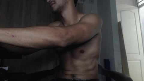 Snapshot of lucifferr_ chatting on September 2025 01:32:02 AM leonel online show from September 2025 01:32:02 AM