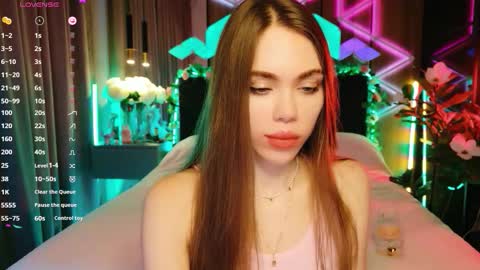 MimiFors online show from September 2025 05:04:02 PM