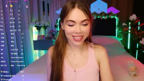 MimiFors online show from November 2025 06:12:01 PM