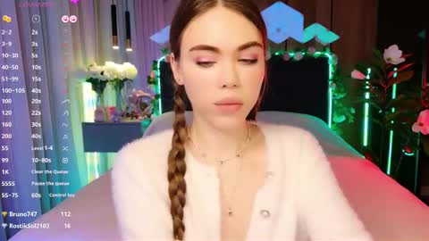 MimiFors online show from November 2025 04:51:01 PM